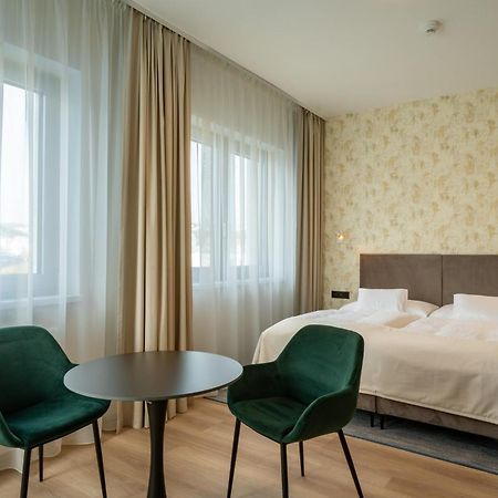 Hotel Tatra Bratislava Bagian luar foto