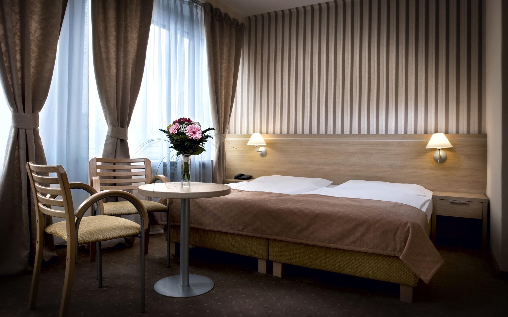 Hotel Tatra Bratislava Bagian luar foto