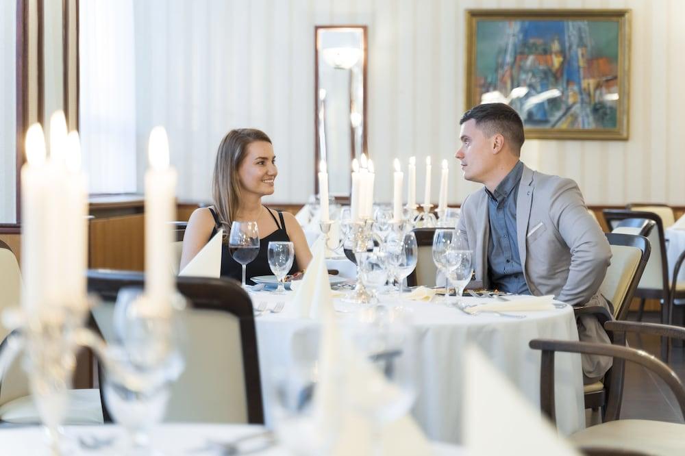 Hotel Tatra Bratislava Bagian luar foto