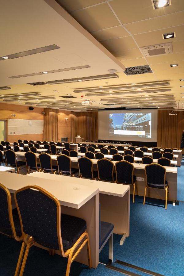 Hotel Tatra Bratislava Bagian luar foto