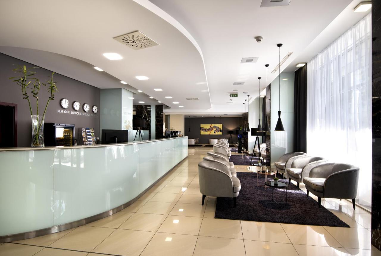 Hotel Tatra Bratislava Bagian luar foto